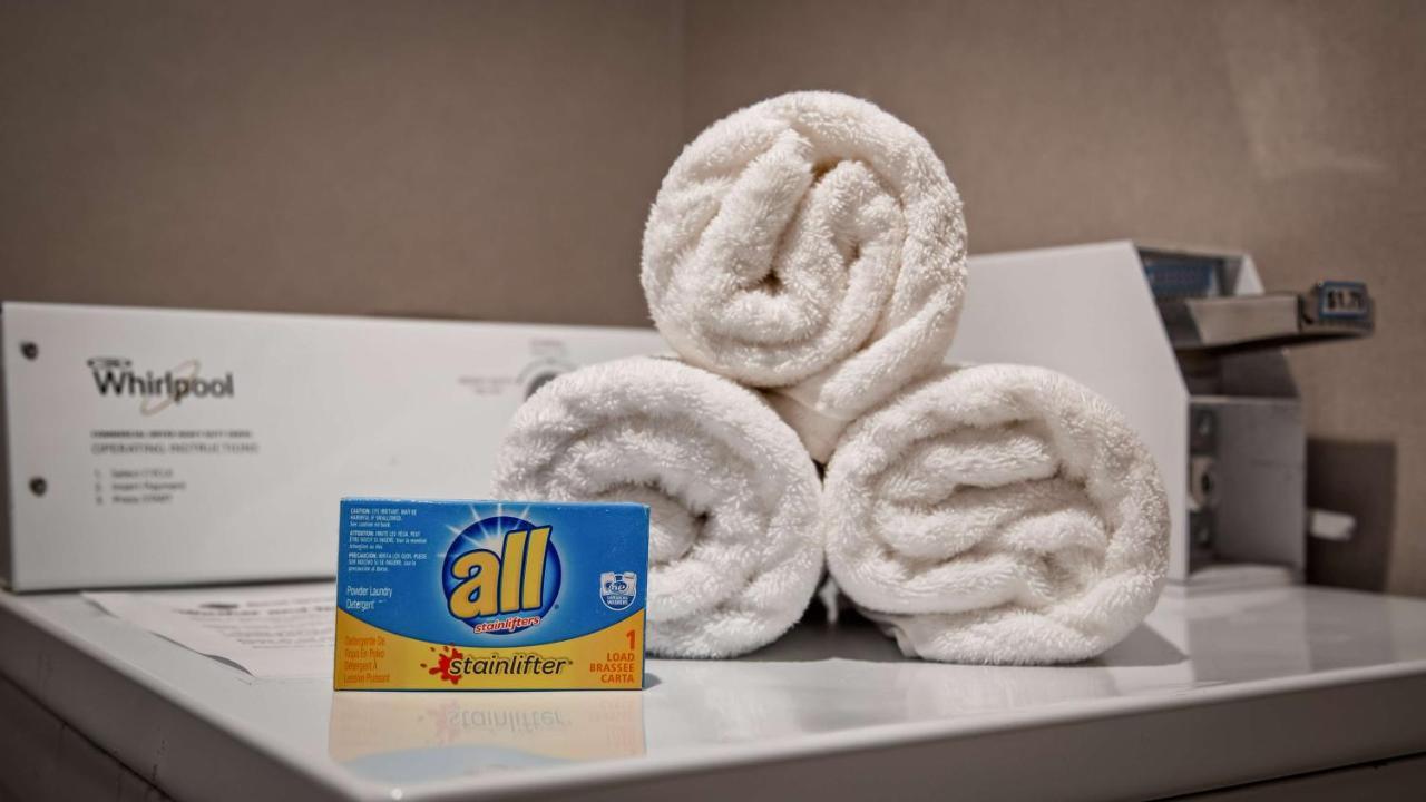 Best Western Plus New Cumberland Εξωτερικό φωτογραφία