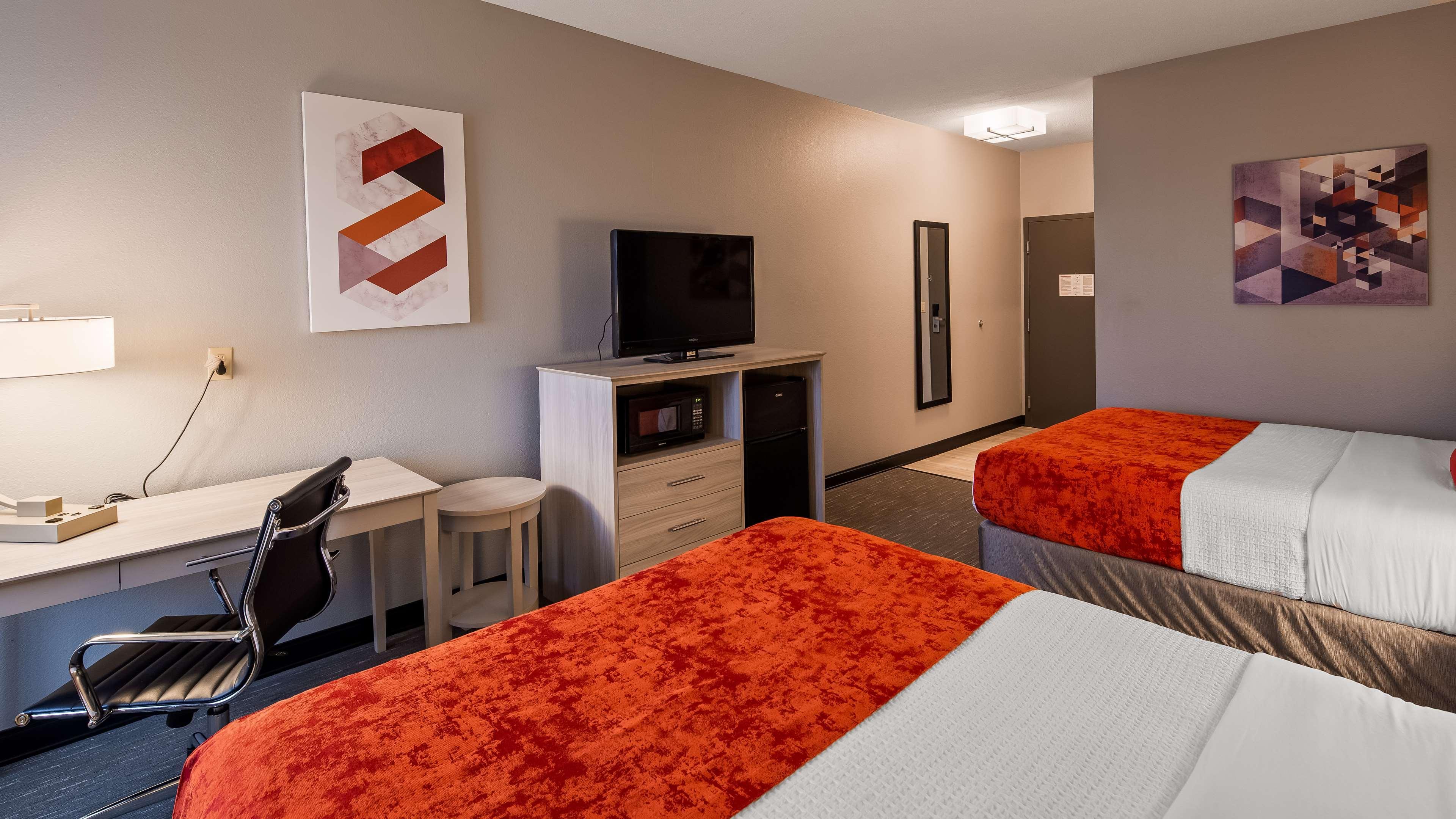 Best Western Plus New Cumberland Εξωτερικό φωτογραφία