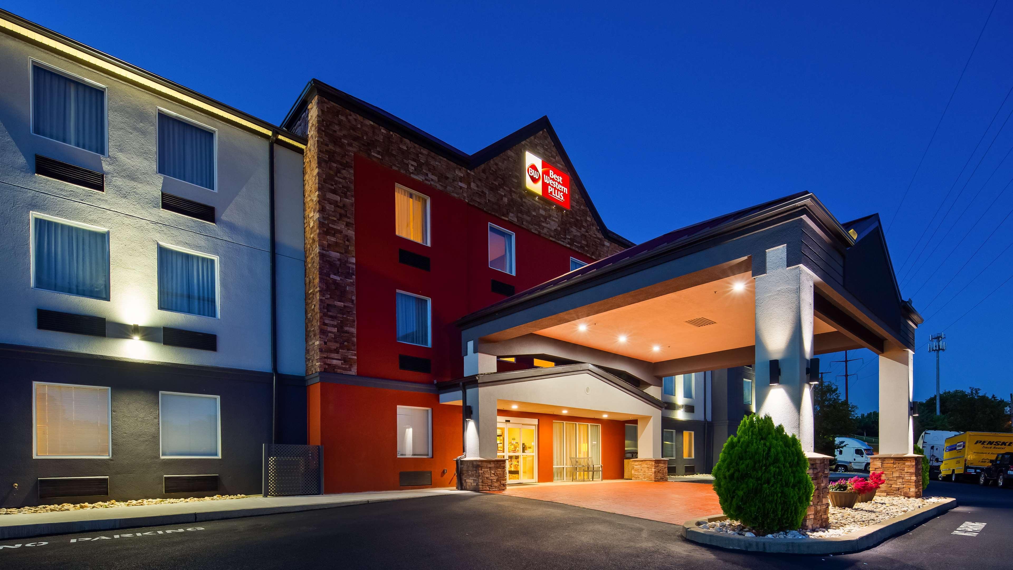 Best Western Plus New Cumberland Εξωτερικό φωτογραφία
