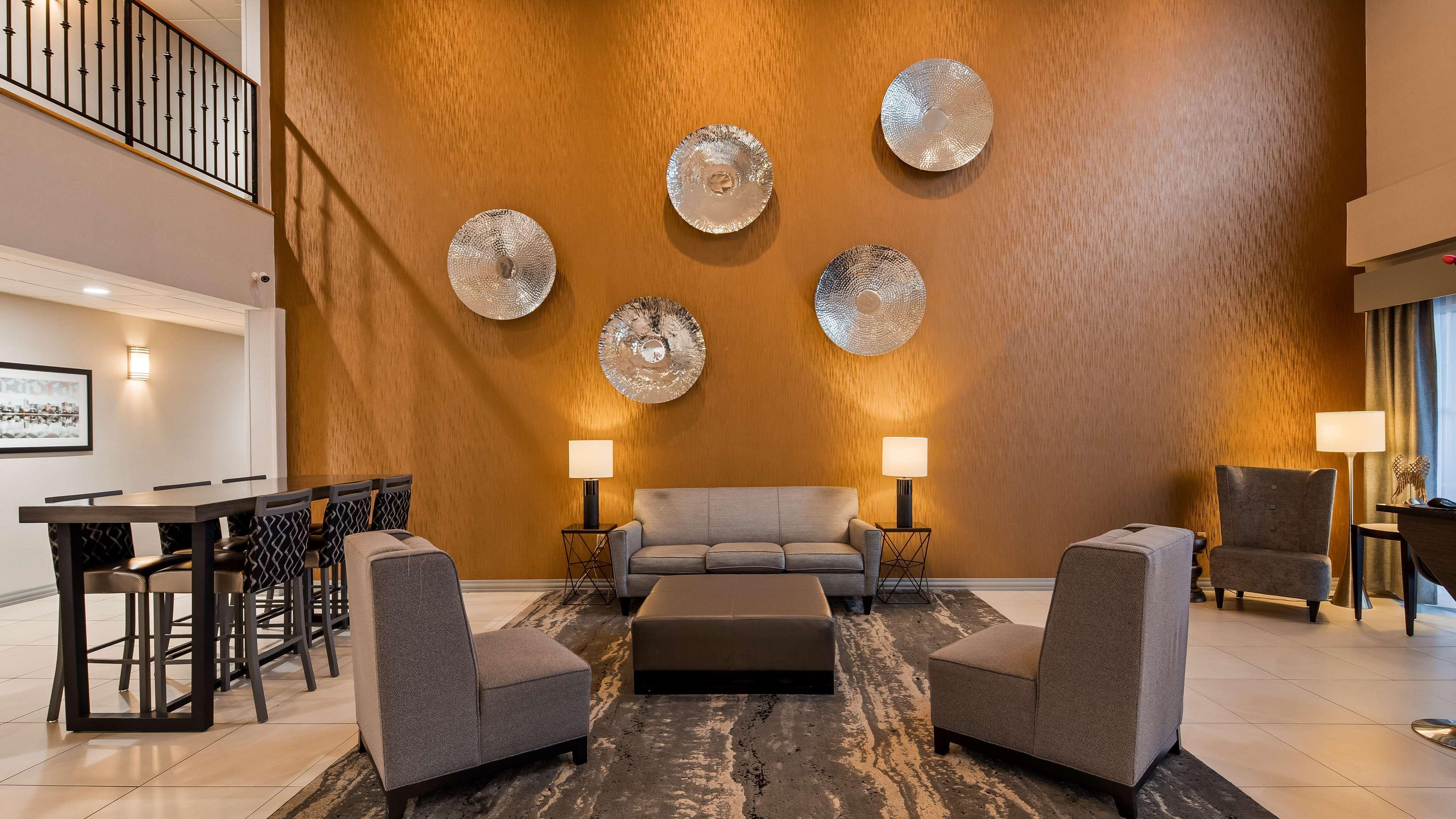 Best Western Plus New Cumberland Εξωτερικό φωτογραφία