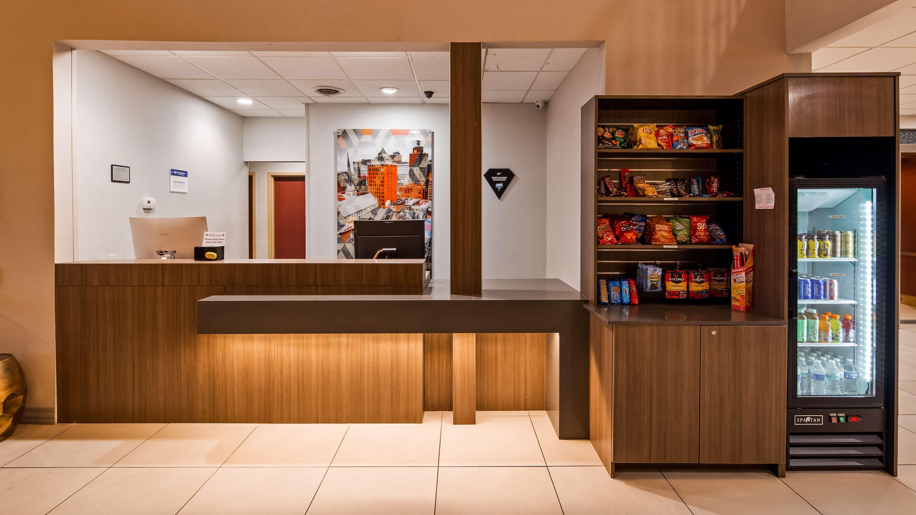 Best Western Plus New Cumberland Εξωτερικό φωτογραφία