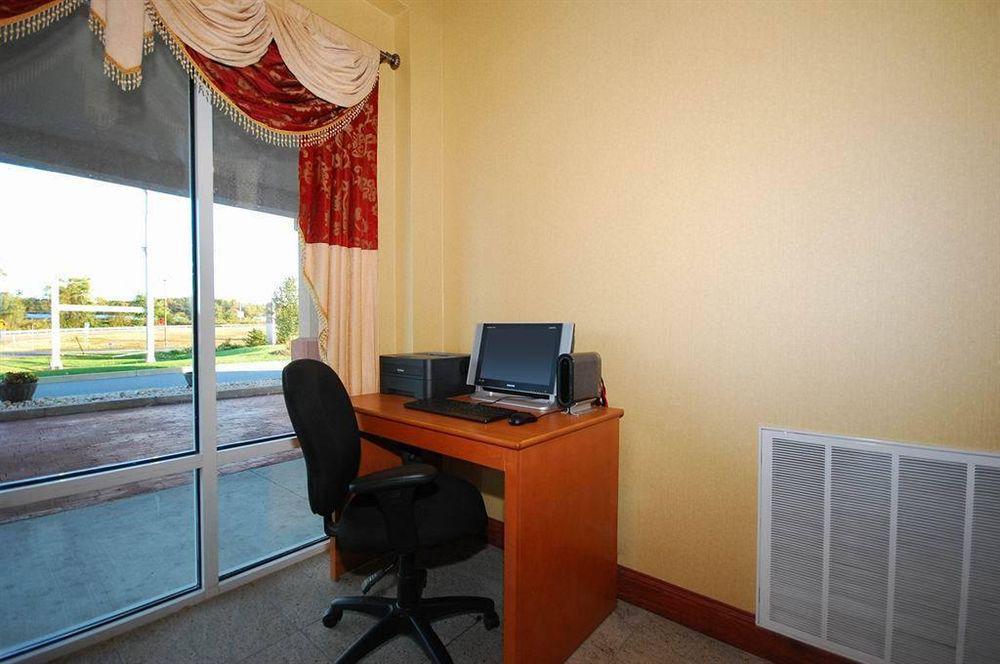 Best Western Plus New Cumberland Επιχειρήσεις φωτογραφία