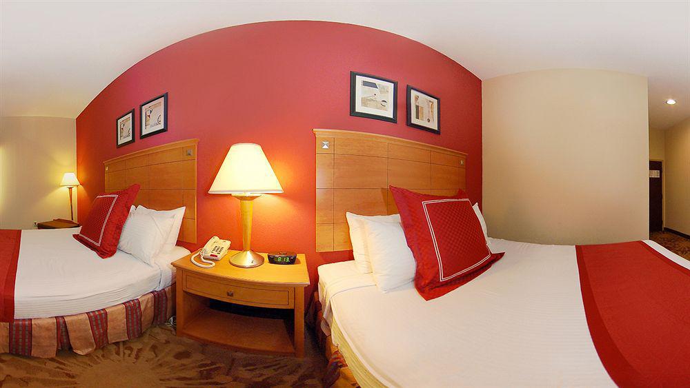 Best Western Plus New Cumberland Εξωτερικό φωτογραφία